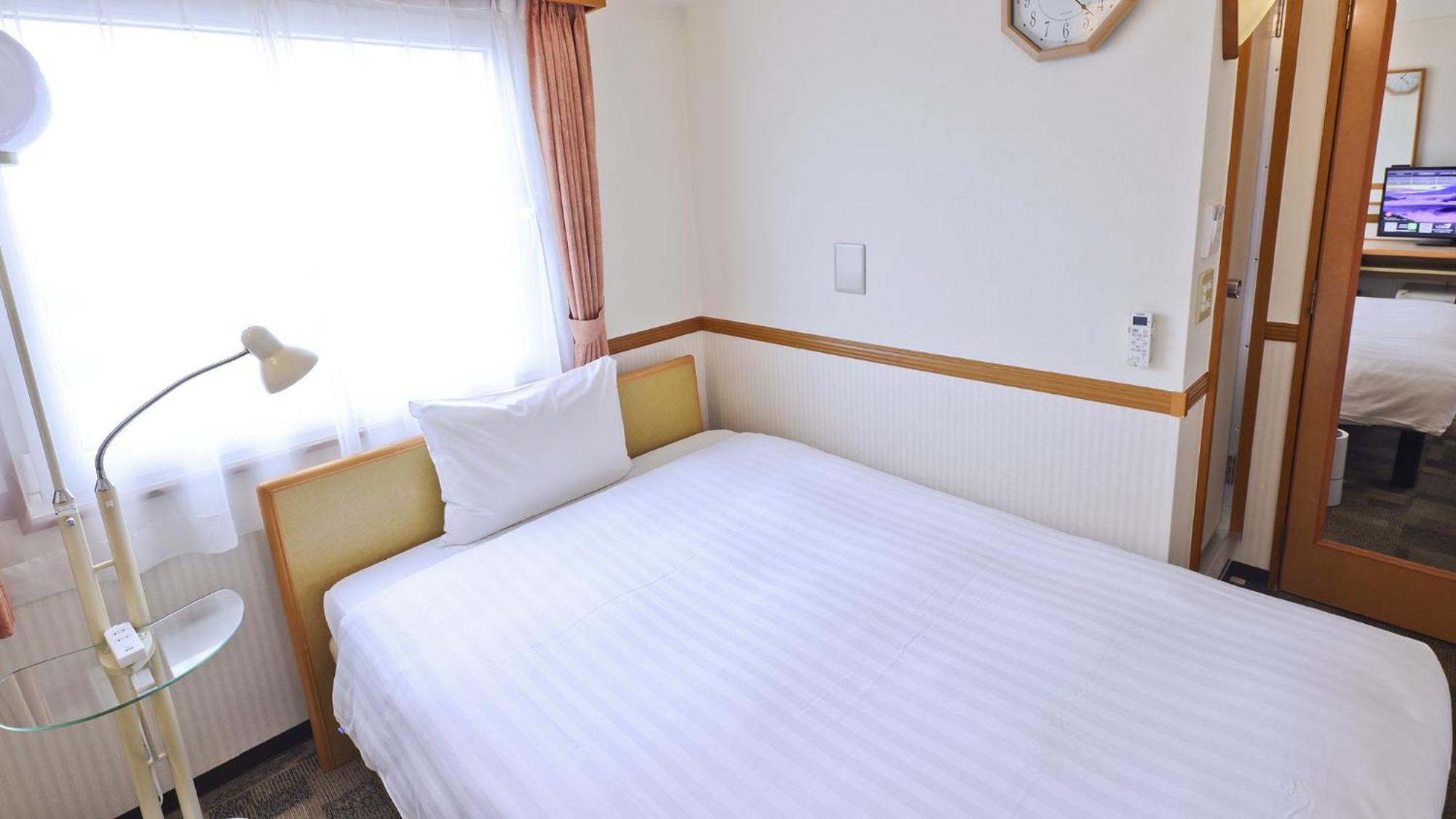 Toyoko Inn Fujisan Numazu Eki Kita Guchi No 2 Room photo